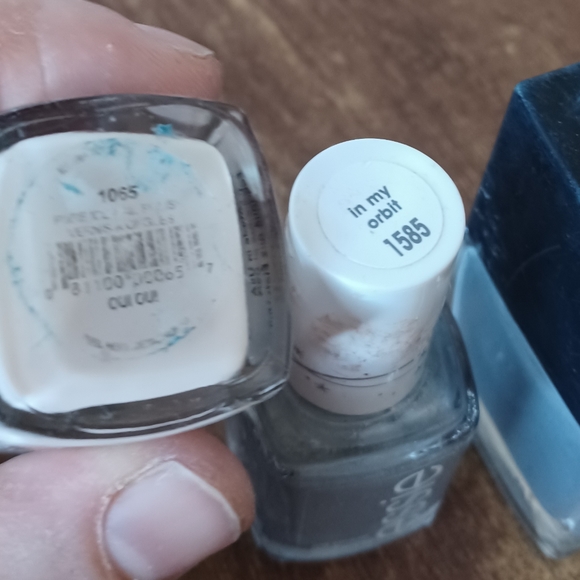 Nail beauty bundle - Picture 2 of 5